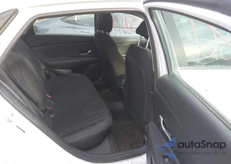 2022 Hyundai Elantra Sel z USA, uszkodzony, nr VIN 5NPLM4AG6NH069452